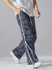 All-Season Digital Print Fashionable Loose Straight-Leg Cargo Pants, Dirty Pants, Sports Pants, Umbrella Pants, Motorcycle Casual Pants, Breathable, Wrinkle-Resistant, Smooth Texture, Reflective Strap Design, Elastic Drawstri