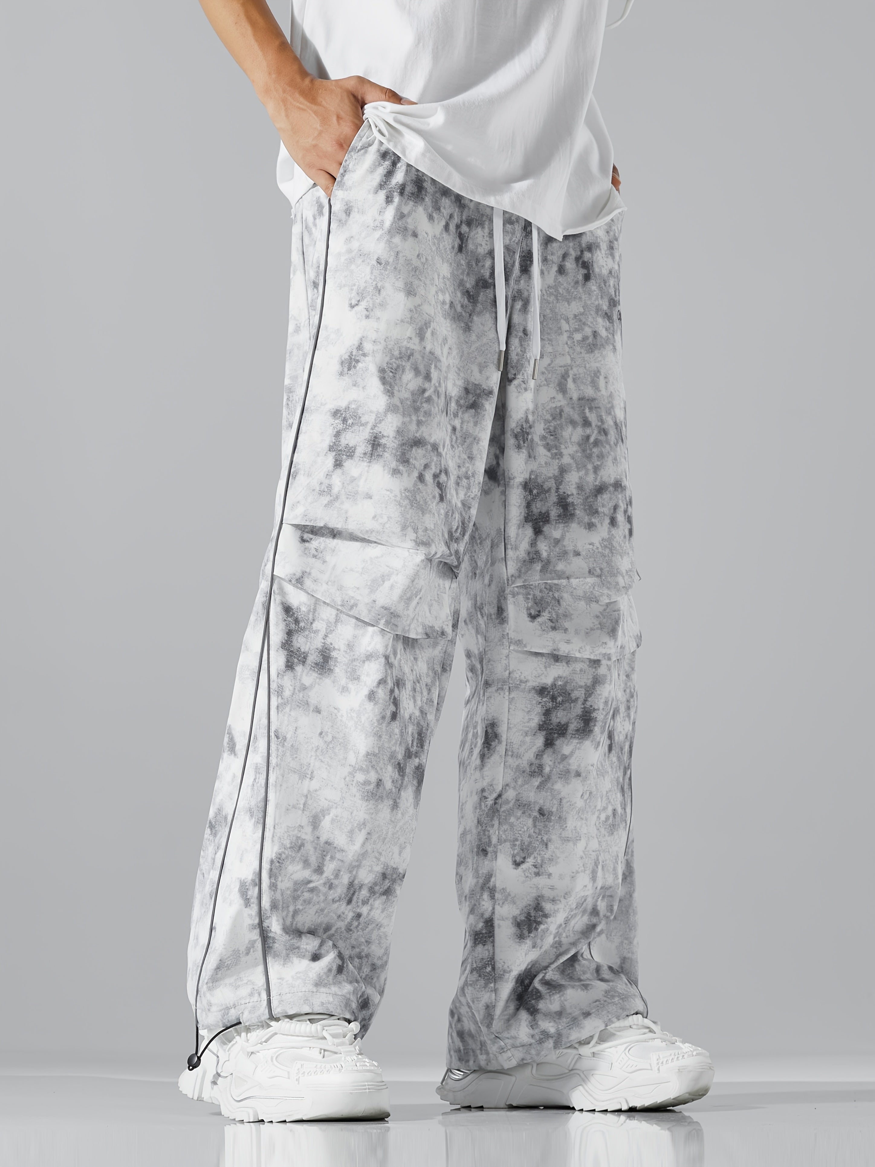 All-Season Digital Print Fashionable Loose Straight-Leg Cargo Pants, Dirty Pants, Sports Pants, Umbrella Pants, Motorcycle Casual Pants, Breathable, Wrinkle-Resistant, Smooth Texture, Reflective Strap Design, Elastic Drawstri
