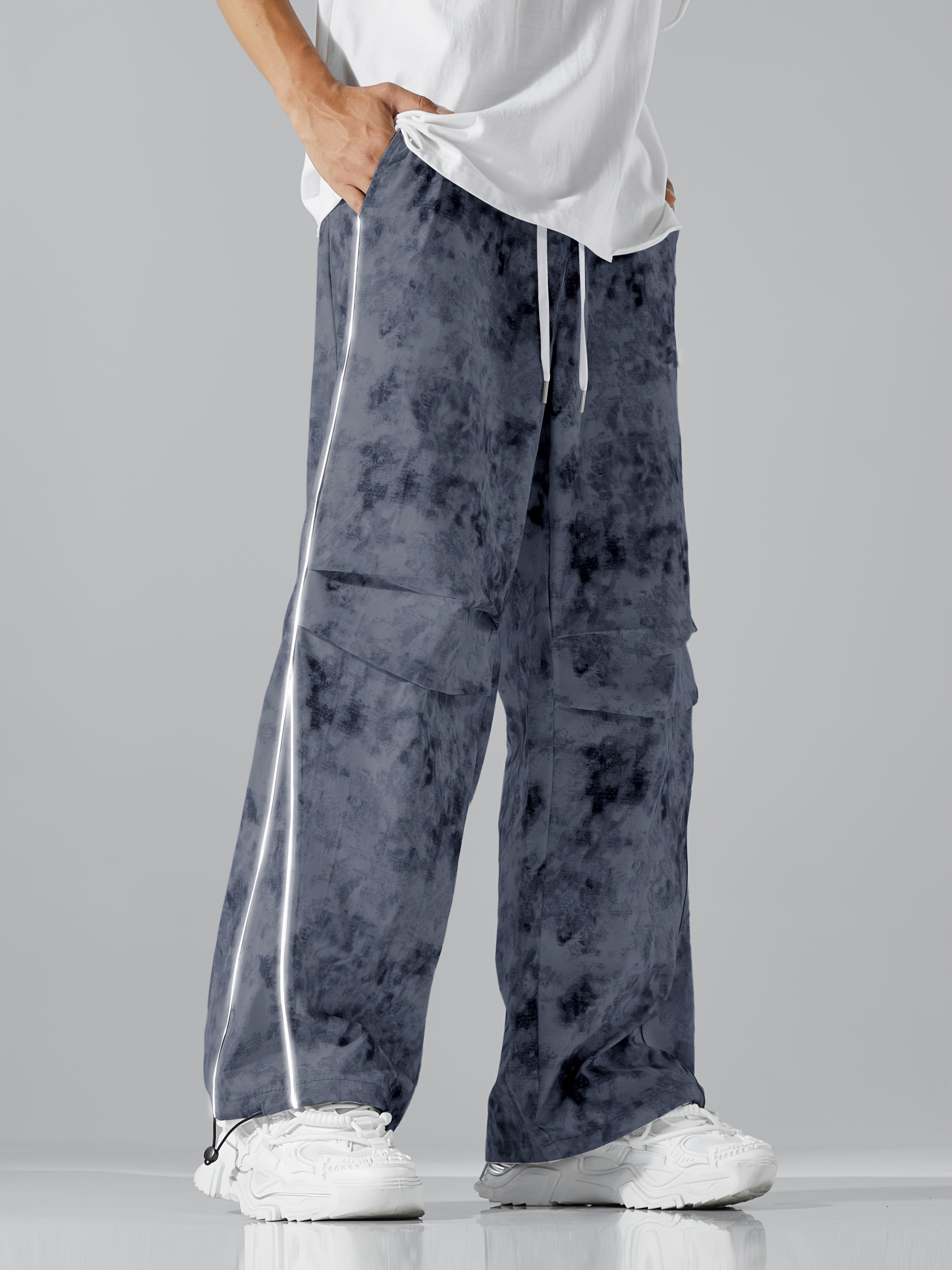 All-Season Digital Print Fashionable Loose Straight-Leg Cargo Pants, Dirty Pants, Sports Pants, Umbrella Pants, Motorcycle Casual Pants, Breathable, Wrinkle-Resistant, Smooth Texture, Reflective Strap Design, Elastic Drawstri