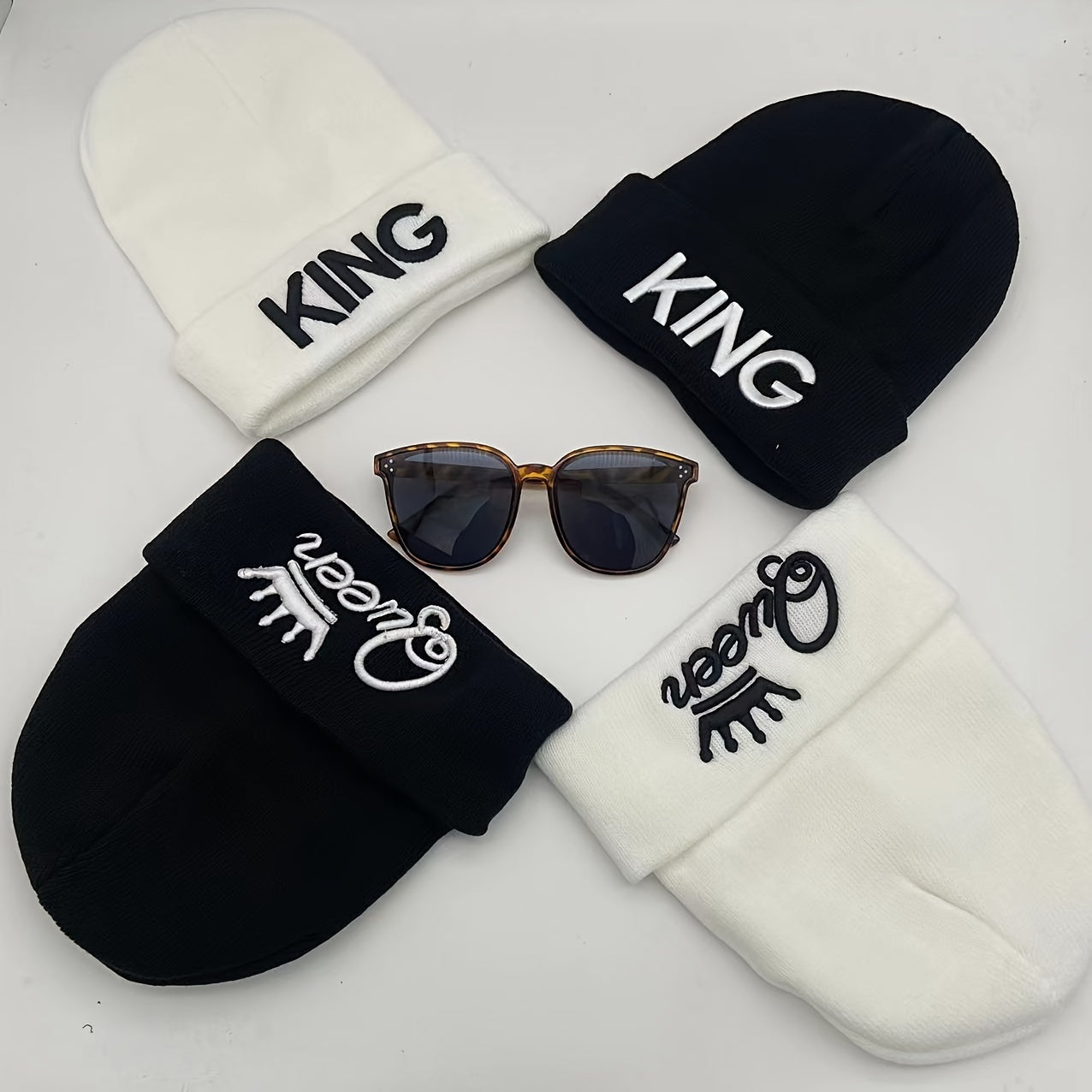 1pcms King & Queen Embroidered Knitted Hat for Men, Fashionable Gift